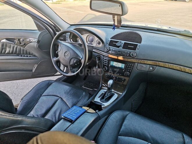 Mercedes E 240 2002, 251,000 km - 2.6 l - Bakı