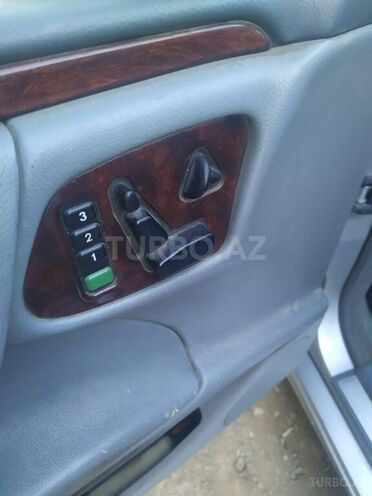 Mercedes E 200 2002, 376,500 km - 2.0 л - Bakı