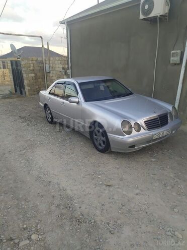 Mercedes E 200 2002, 376,500 km - 2.0 л - Bakı