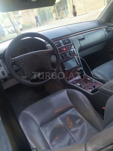 Mercedes E 200 2002, 376,500 km - 2.0 л - Bakı