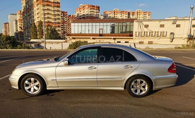 Mercedes E 240 2002, 251,000 km - 2.6 l - Bakı