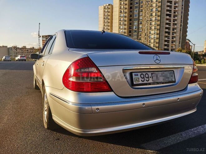 Mercedes E 240 2002, 251,000 km - 2.6 l - Bakı