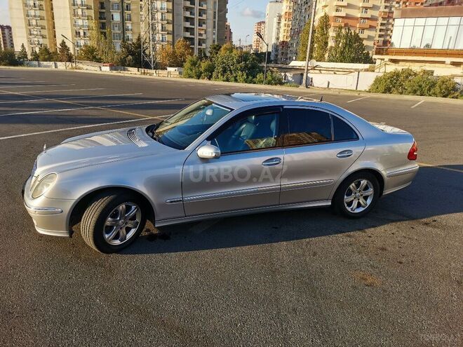 Mercedes E 240 2002, 251,000 km - 2.6 l - Bakı