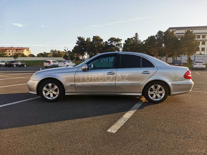 Mercedes E 240 2002, 251,000 km - 2.6 l - Bakı