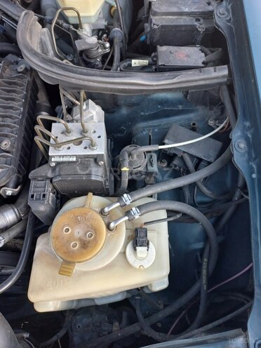 Mercedes E 220 2000, 390,000 km - 2.2 л - Sabirabad