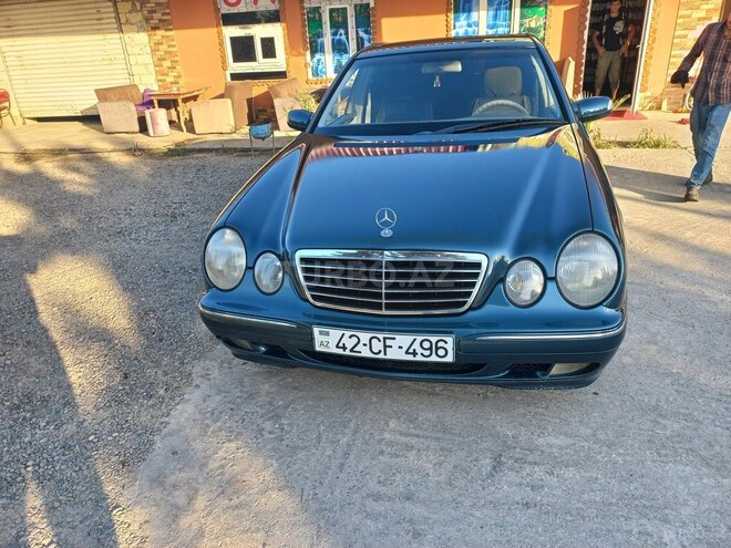 Mercedes E 220 2000, 390,000 km - 2.2 л - Sabirabad