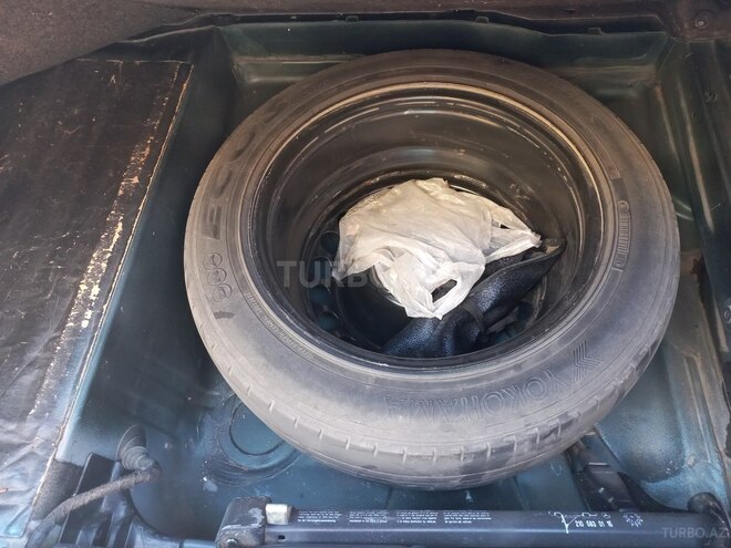 Mercedes E 220 2000, 390,000 km - 2.2 л - Sabirabad