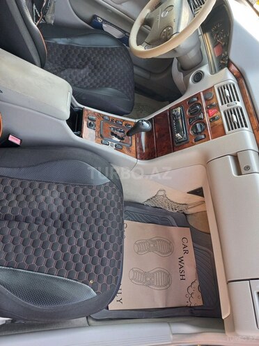Mercedes E 220 2000, 390,000 km - 2.2 л - Sabirabad