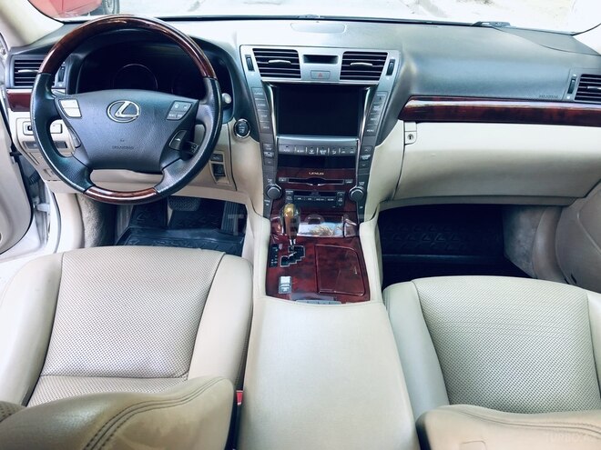 Lexus LS 460 2009, 201,041 km - 4.6 л - Bakı