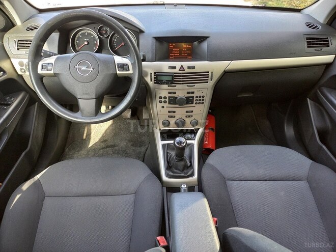 Opel Astra 2007, 233,000 km - 1.3 л - Bakı