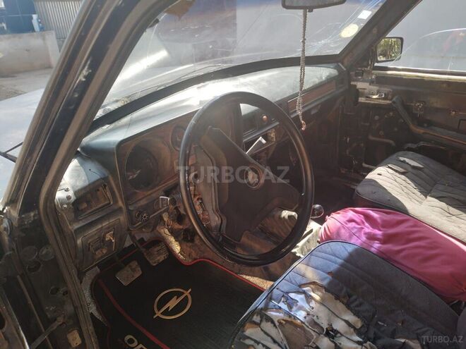 GAZ 24 1988, 145,770 km - 2.4 л - Ağdam