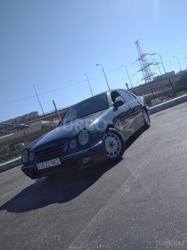 Mercedes E 240 2000, 250,000 km - 2.4 л - Bakı
