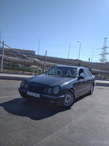Mercedes E 240 2000, 250,000 km - 2.4 л - Bakı