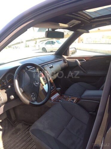 Mercedes E 240 2000, 250,000 km - 2.4 л - Bakı