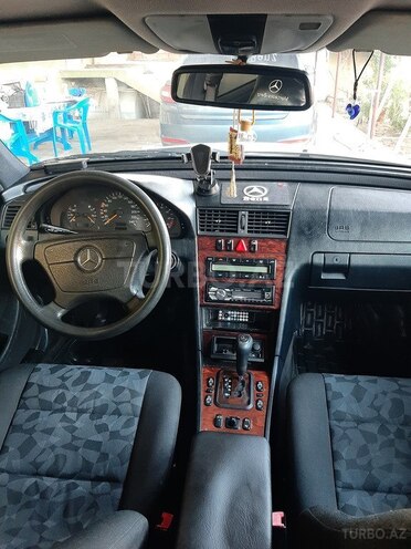 Mercedes C 200 1999, 256,000 km - 2.0 l - Bakı