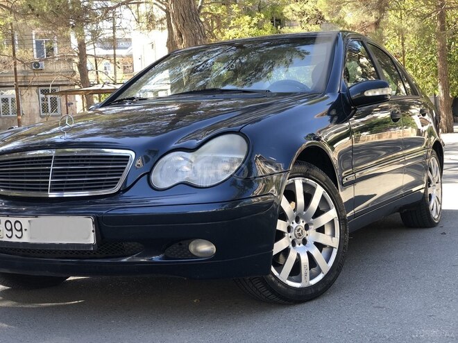 Mercedes C 180 2001, 300,000 km - 2.0 l - Bakı