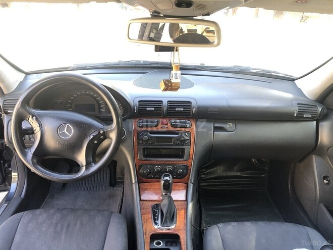 Mercedes C 180 2001, 300,000 km - 2.0 l - Bakı