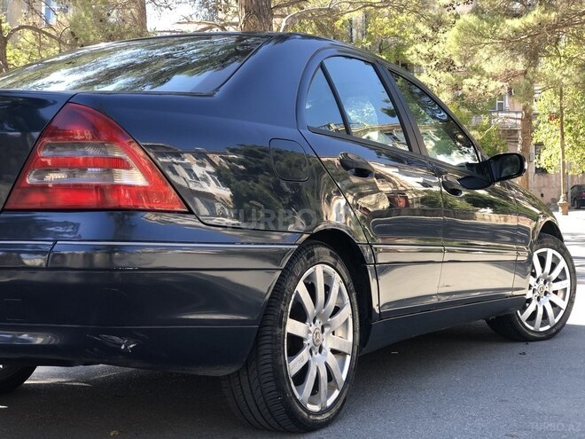 Mercedes C 180 2001, 300,000 km - 2.0 l - Bakı