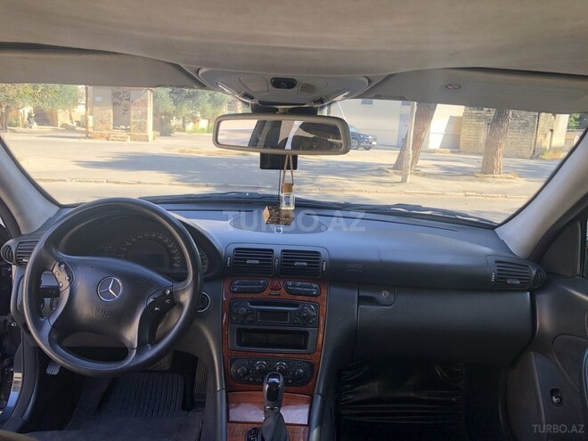 Mercedes C 180 2001, 300,000 km - 2.0 l - Bakı