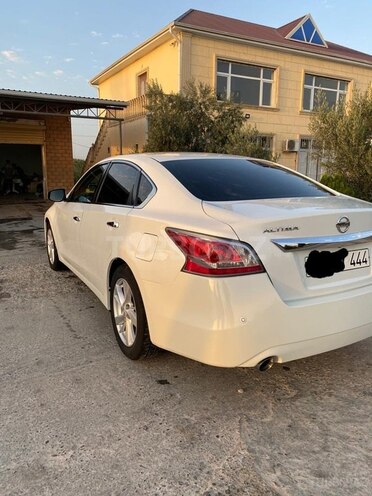 Nissan Altima 2014, 224,000 km - 2.5 l - Salyan