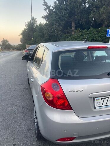 Kia Ceed 2008, 231,000 km - 1.6 л - Bakı