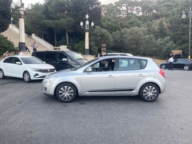 Kia Ceed 2008, 231,000 km - 1.6 л - Bakı