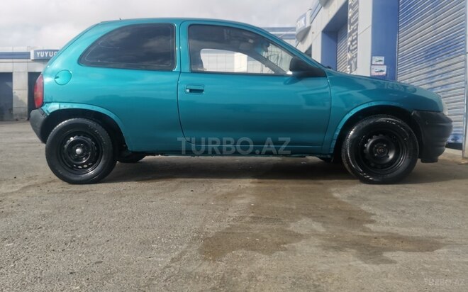 Opel Corsa 1993, 390,000 km - 1.4 l - Bakı