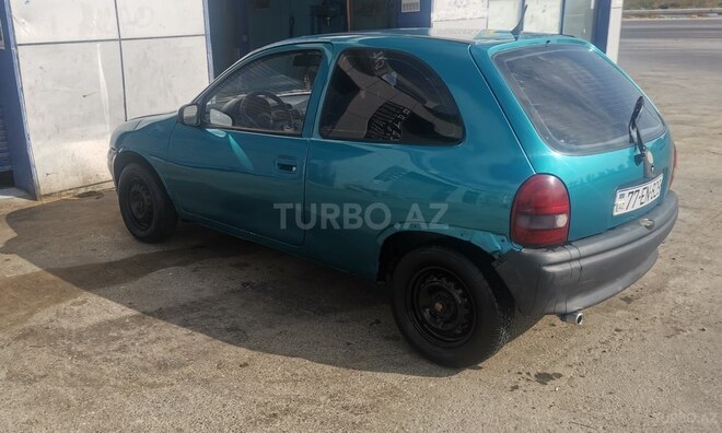 Opel Corsa 1993, 390,000 km - 1.4 l - Bakı