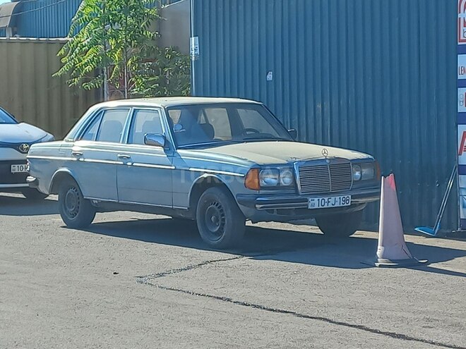 Mercedes 200 1983, 356,885 km - 2.0 l - Bakı