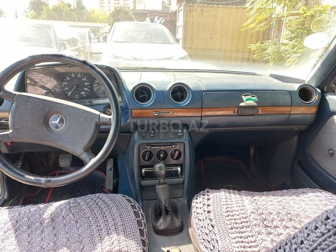 Mercedes 200 1983, 356,885 km - 2.0 l - Bakı