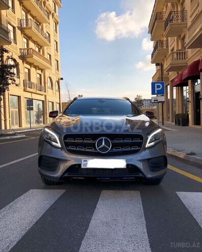 Mercedes GLA 250 2018, 17,000 km - 2.0 l - Bakı