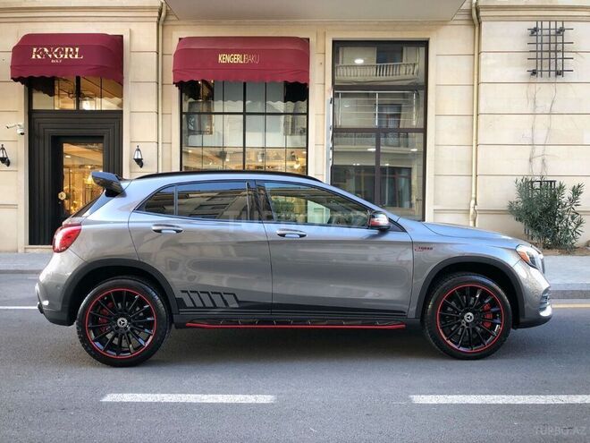 Mercedes GLA 250 2018, 17,000 km - 2.0 l - Bakı