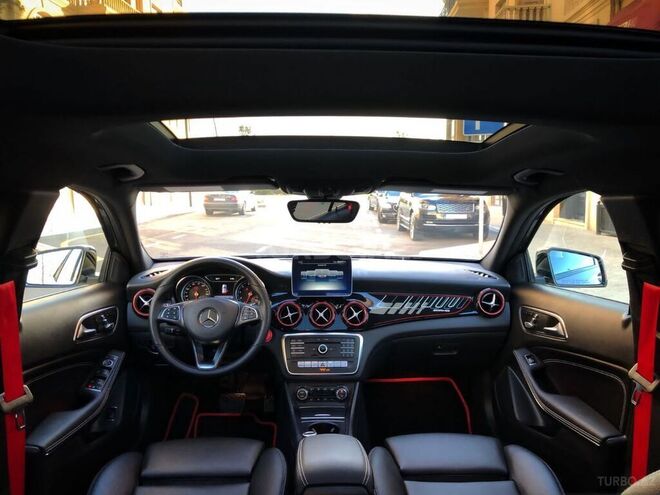 Mercedes GLA 250 2018, 17,000 km - 2.0 l - Bakı
