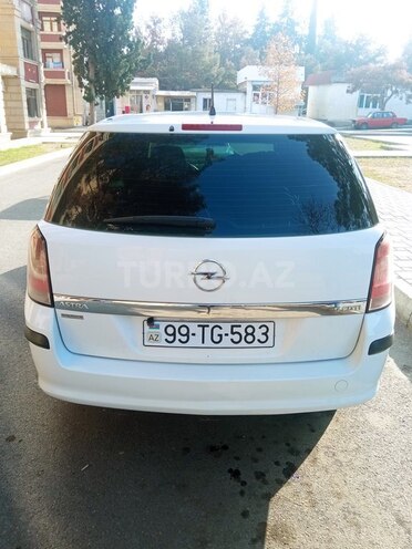 Opel Astra 2006, 420,000 km - 1.9 l - Naftalan
