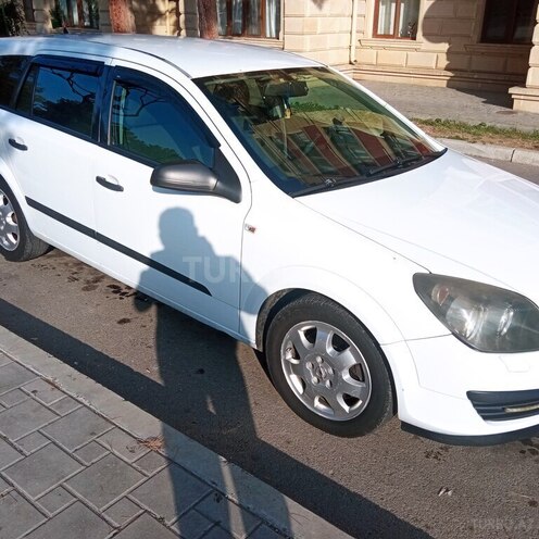 Opel Astra 2006, 420,000 km - 1.9 l - Naftalan