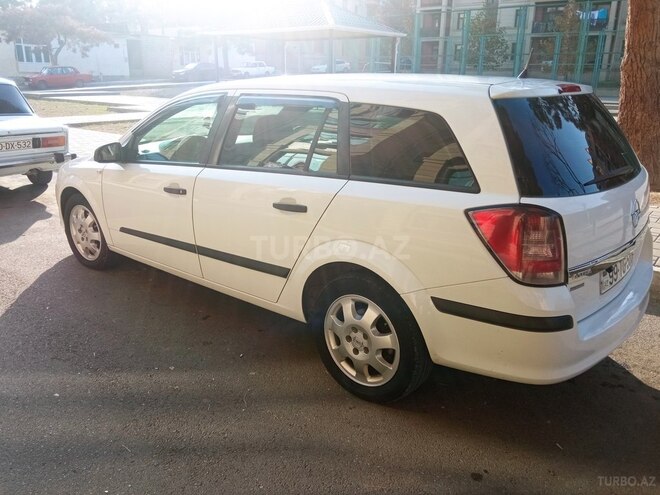 Opel Astra 2006, 420,000 km - 1.9 l - Naftalan