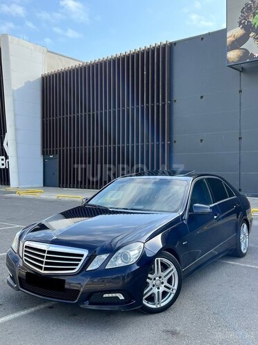 Mercedes E 250 2009, 299,000 km - 2.2 l - Bakı