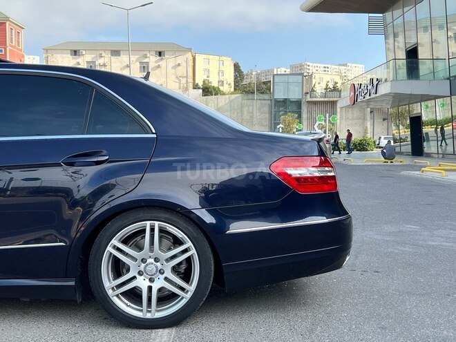 Mercedes E 250 2009, 299,000 km - 2.2 l - Bakı
