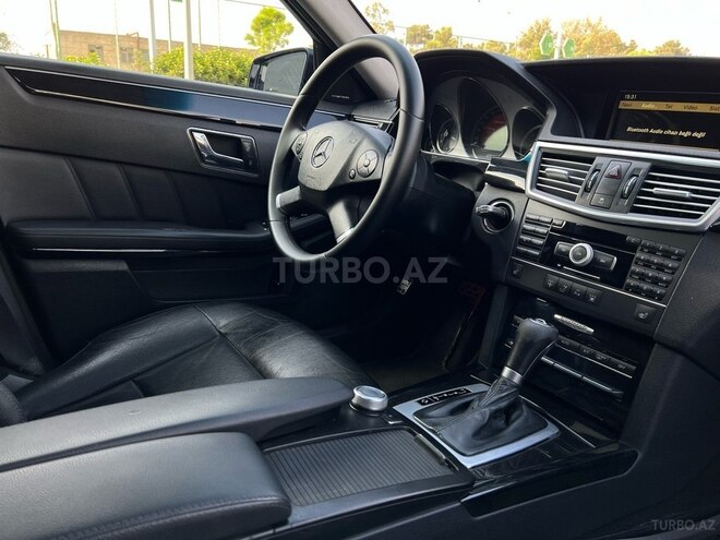 Mercedes E 250 2009, 299,000 km - 2.2 l - Bakı