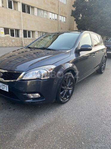 Kia Ceed 2009, 297,500 km - 1.6 л - Bakı