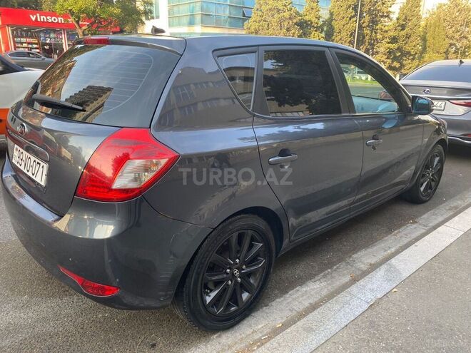 Kia Ceed 2009, 297,500 km - 1.6 л - Bakı