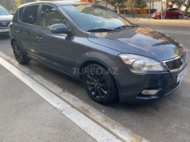 Kia Ceed 2009, 297,500 km - 1.6 л - Bakı