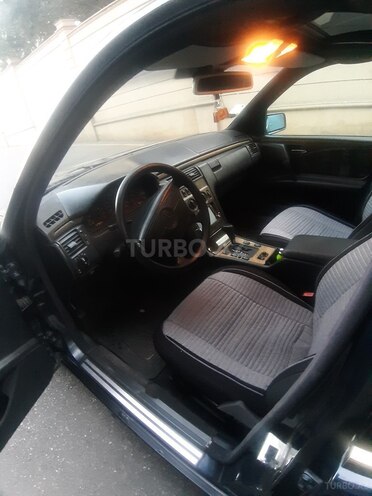 Mercedes E 200 1997, 356,569 km - 2.0 l - Bakı