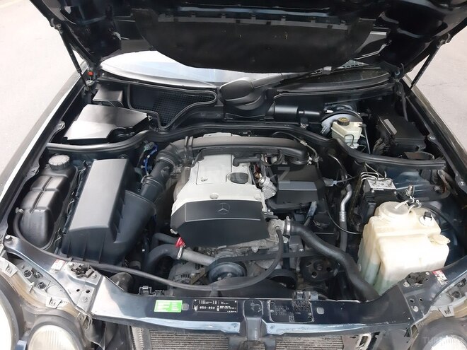 Mercedes E 200 1997, 356,569 km - 2.0 l - Bakı