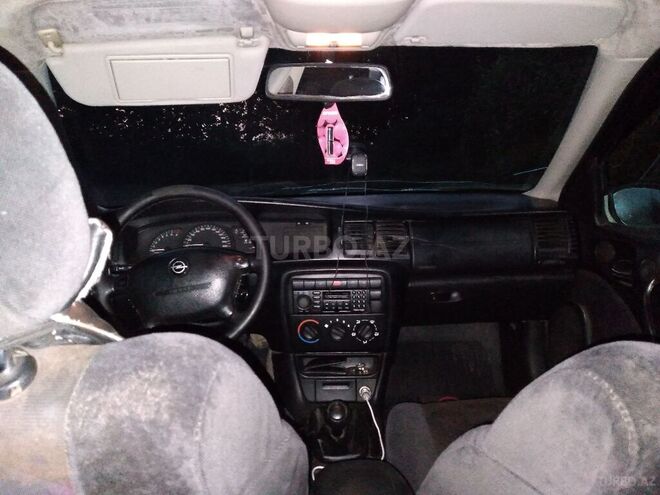 Opel Vectra 2000, 400,000 km - 1.8 l - Masallı