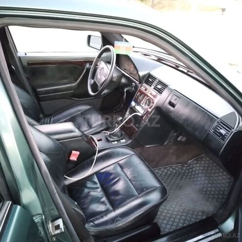 Mercedes C 220 1994, 250,000 km - 2.2 l - Qax