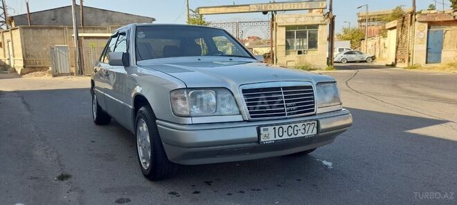 Mercedes E 220 1993, 563,074 km - 2.2 l - Bakı