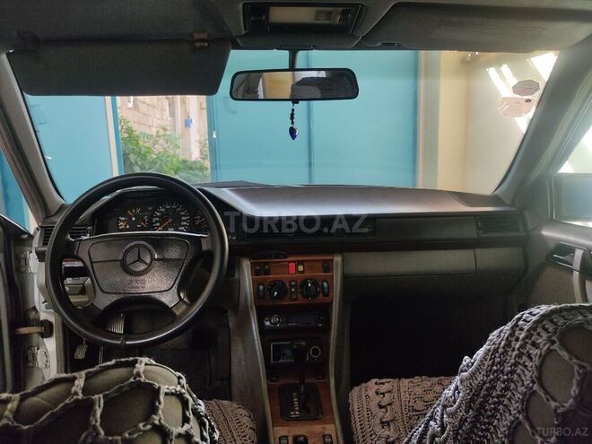 Mercedes E 220 1993, 563,074 km - 2.2 l - Bakı
