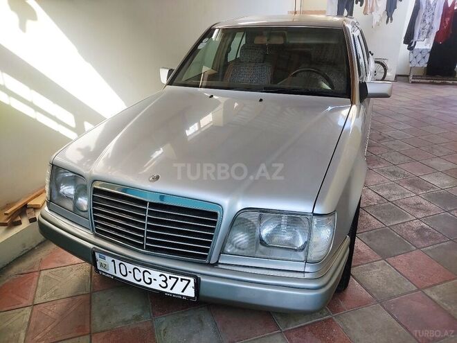 Mercedes E 220 1993, 563,074 km - 2.2 l - Bakı