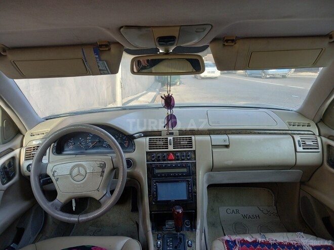 Mercedes E 280 1998, 220,700 km - 2.8 л - Bakı